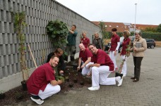 Pflanztermin mit Oralchirurgen (Foto: Pfeifer)